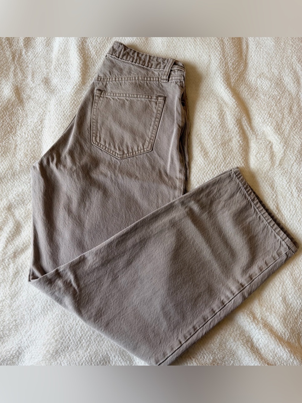 Abercrombie & Fitch High Rise Taper Jean in Light Taupe